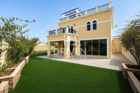 Villa à Jumeirah Park, Dubai, 4 chambres, 726.59 m², № 127775 - photo 1