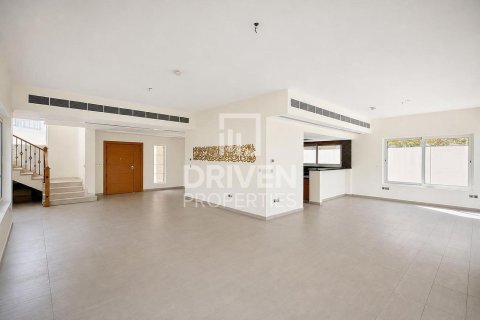 Villa à Jumeirah Park, Dubai, 4 chambres, 726.59 m², № 127775 - photo 5