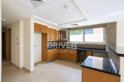 Villa à Jumeirah Park, Dubai, 4 chambres, 726.59 m², № 127775 - photo 7