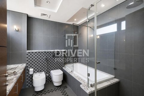 Villa à Jumeirah Park, Dubai, 4 chambres, 726.59 m², № 127775 - photo 24