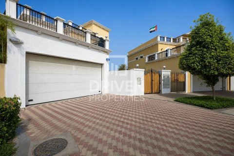 Villa à Jumeirah Park, Dubai, 4 chambres, 726.59 m², № 127775 - photo 2