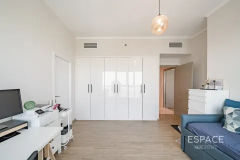 Apartment in Dubai Marina, Dubai 3 bedrooms, 159 sq.m. № 62927 - photo 16