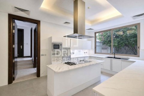 Villa in Jasmine Leaf, Al Barari, Dubai 6 bedrooms, 1017.57 sq.m. № 127502 - photo 13