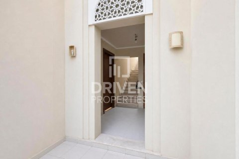 Villa in Jasmine Leaf, Al Barari, Dubai 6 bedrooms, 1017.57 sq.m. № 127502 - photo 24