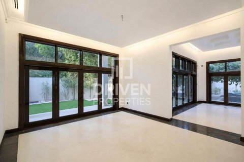 Villa in Jasmine Leaf, Al Barari, Dubai 6 bedrooms, 1017.57 sq.m. № 127502 - photo 3
