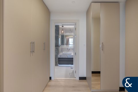 Apartment in AL MURJAN TOWER in Dubai Marina, Dubai 2 bedrooms, 137 sq.m. № 99086 - photo 16