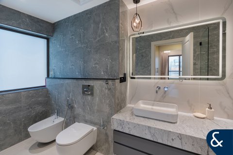 Apartment in AL MURJAN TOWER in Dubai Marina, Dubai 2 bedrooms, 137 sq.m. № 99086 - photo 17