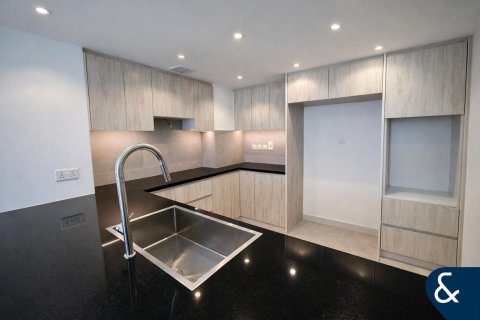 Apartamento en The Views, Dubai, 2 dormitorios, 116 m², № 99081 - foto 15