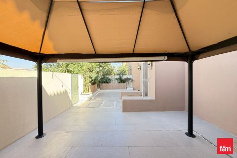 Villa en Dubai, 4 dormitorios, 185.8 m², № 91885 - foto 10