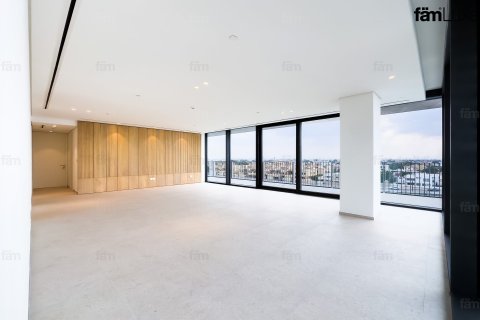 Apartment in Dubai 4 bedrooms, 339.6 sq.m. № 91887