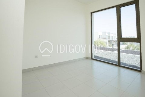 Villa in EMAAR South, Dubai South (Dubai World Central), Dubai 3 bedrooms, 130 sq.m. № 85346 - photo 4