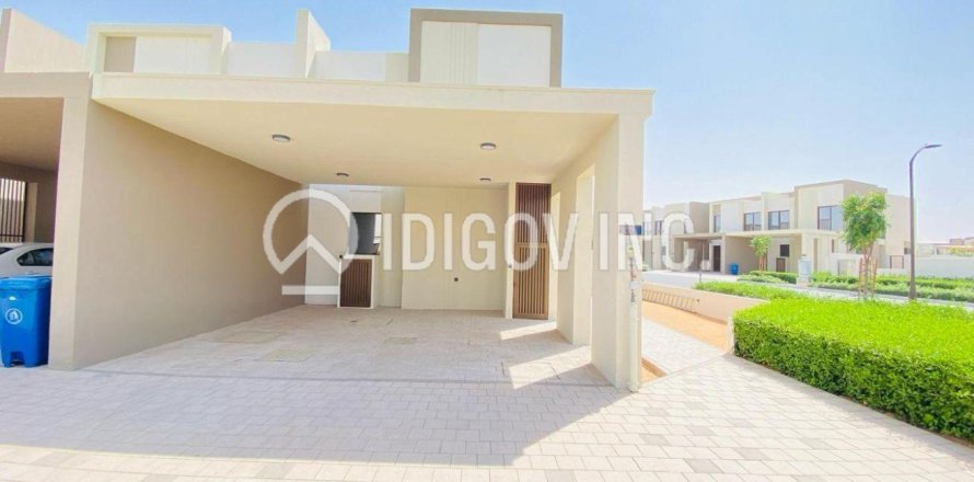 Adosado en Villanova, Dubai Land, Dubai, 4 dormitorios, 1137 m², № 85333