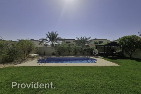 Villa in Jumeirah Park, Dubai 4 bedrooms, 738.1 sq.m. № 1725 - photo 4