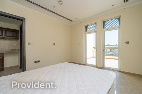 Villa in Jumeirah Park, Dubai 4 bedrooms, 738.1 sq.m. № 1725 - photo 23