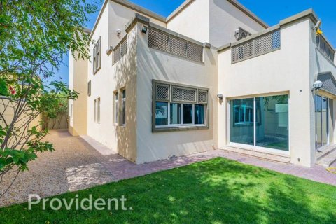 Villa in Jumeirah Park, Dubai 4 bedrooms, 738.1 sq.m. № 1725 - photo 27
