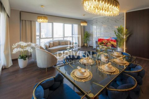 Apartment in The Residences, Downtown Dubai (Downtown Burj Dubai), Dubai 2 bedrooms, 132.94 sq.m. № 137257 - photo 10