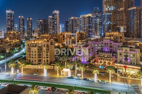 Apartment in The Residences, Downtown Dubai (Downtown Burj Dubai), Dubai 2 bedrooms, 132.94 sq.m. № 137257 - photo 2