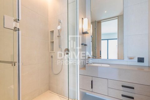 Apartment in The Address Jumeirah Resort and Spa, Jumeirah Beach Residence, Dubai 2 bedrooms, 108.42 sq.m. № 137246 - photo 2