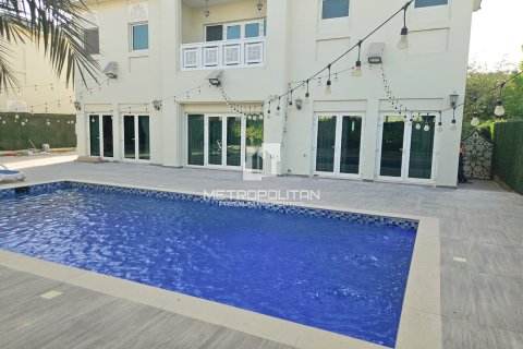 Villa in Al Furjan, Dubai 4 bedrooms, 309 sq.m. № 73965 - photo 2