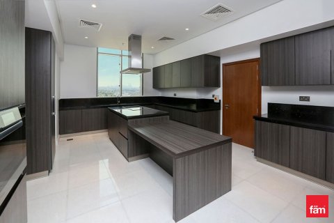 Penthouse in Business Bay, Dubai 5 bedrooms, 878.2 sq.m. № 90595 - photo 10