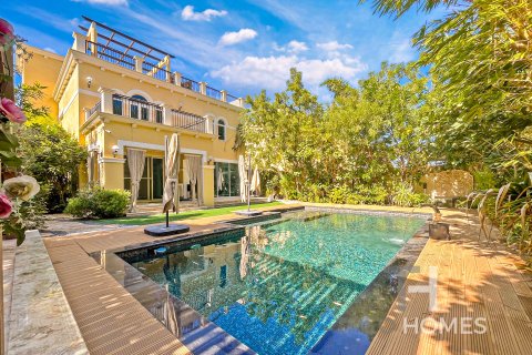 Villa à Legacy, Jumeirah Park, Dubai, 4 chambres, 386 m², № 14102 - photo 1