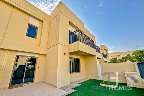 Townhouse in Town Square, Dubai 3 bedrooms, 196 sq.m. № 14095 - photo 1