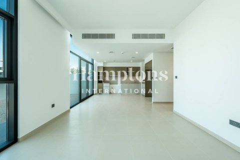 Снять в аренду таунхаус в Silver Springs, DAMAC Hills (Akoya by DAMAC), Дубай: 3 спальни, 135.12927156м², № 91105 - фото 3