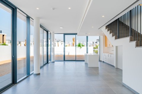 Villa à Arabian Ranches 3, Dubai, 5 chambres, 419.92156000 m², № 91103 - photo 4