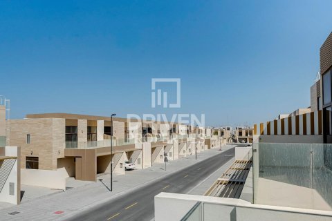 Adosado en District 11, Mohammed Bin Rashid City, Dubai, 4 dormitorios, 187 m², № 20319 - foto 28