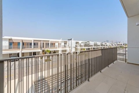 Villa in Tilal Al Ghaf, Dubai 4 bedrooms, 202 sq.m. № 58683 - photo 3