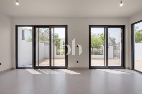 Villa in Tilal Al Ghaf, Dubai 4 bedrooms, 202 sq.m. № 58682 - photo 1