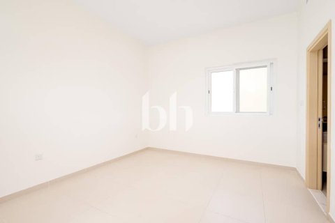 Villa in Dubai Land, Dubai 4 bedrooms, 457 sq.m. № 58706 - photo 8