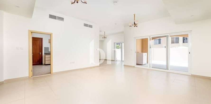 Villa in Dubai Land, Dubai 4 bedrooms, 457 sq.m. № 58706