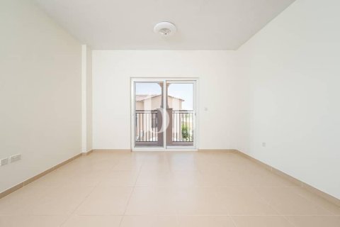 Villa in Dubai Land, Dubai 4 bedrooms, 457 sq.m. № 58706 - photo 9