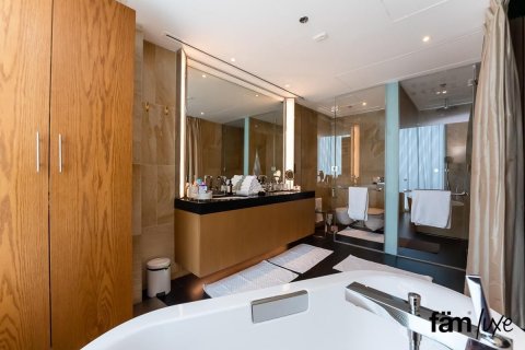 Apartment in Dubai 2 bedrooms, 180 sq.m. № 133035 - photo 6