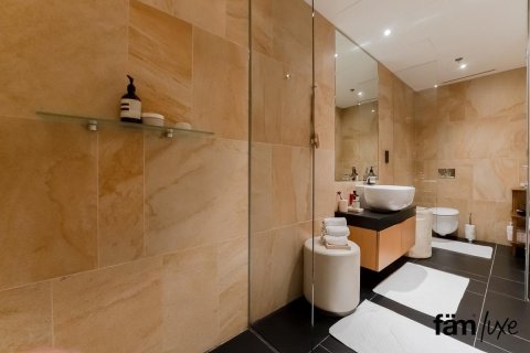 Apartment in Dubai 2 bedrooms, 180 sq.m. № 133035 - photo 2