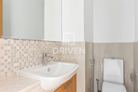 Appartement à Bellevue Towers, Downtown Dubai (Downtown Burj Dubai), Dubai, 1 chambre, 57.23 m², № 128055 - photo 13