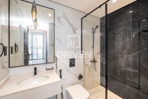 Apartment in Al Satwa, Dubai 2 bedrooms, 115.11 sq.m. № 128056 - photo 11