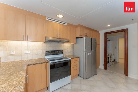 Снять в аренду квартиру в Дубай Марине, Дубай: 3 спальни, 216.1м², № 141972 - фото 6