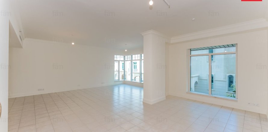 Квартира в Дубай Марине, Дубай, 3 спальни, 216.1м², № 141972