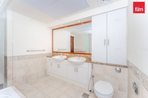 Снять в аренду квартиру в Дубай Марине, Дубай: 3 спальни, 216.1м², № 141972 - фото 19
