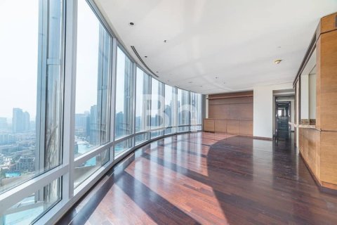 Apartment in Downtown Dubai (Downtown Burj Dubai), Dubai 2 bedrooms, 187 sq.m. № 24228 - photo 12