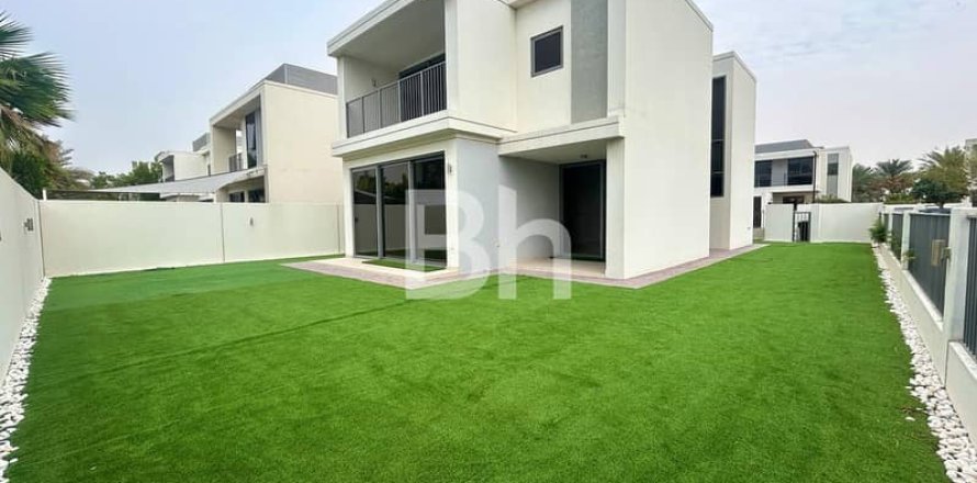 Вилла в Дубай Хилс Эстейт, Дубай, 3 спальни, 433м², № 24227