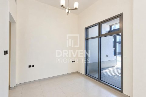 Villa in Liwan, Dubai Land, Dubai 5 bedrooms, 301.47 sq.m. № 143206 - photo 6