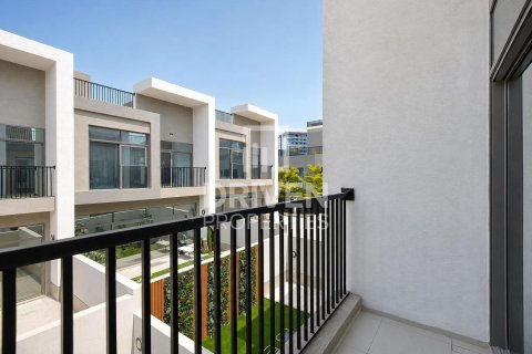 Villa in Liwan, Dubai Land, Dubai 5 bedrooms, 301.47 sq.m. № 143206 - photo 16