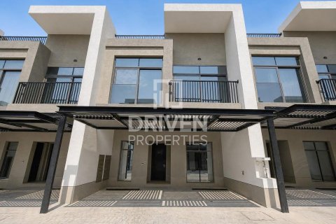 Villa in Liwan, Dubai Land, Dubai 5 bedrooms, 301.47 sq.m. № 143206 - photo 21