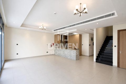 Villa in Liwan, Dubai Land, Dubai 5 bedrooms, 301.47 sq.m. № 143206 - photo 5