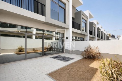 Villa in Liwan, Dubai Land, Dubai 5 bedrooms, 301.47 sq.m. № 143206 - photo 15
