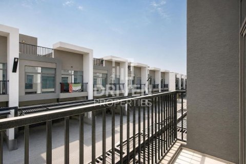 Villa in Liwan, Dubai Land, Dubai 5 bedrooms, 301.47 sq.m. № 143206 - photo 18