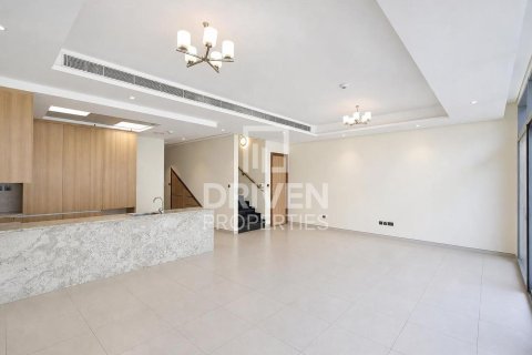Villa in Liwan, Dubai Land, Dubai 5 bedrooms, 301.47 sq.m. № 143206 - photo 4